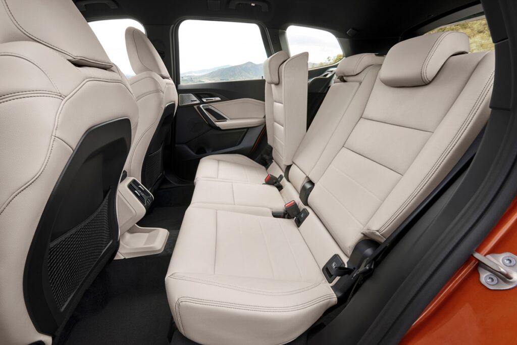 "와 역대급 디자인!" BMW 뉴 X1 출시, 가격이 무려... 5 BMW