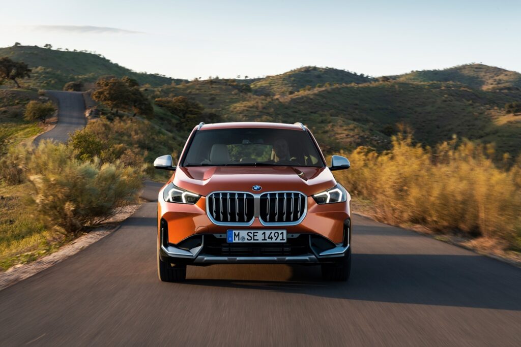 "와 역대급 디자인!" BMW 뉴 X1 출시, 가격이 무려... 6 BMW