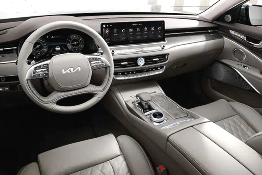 "그랜저 한 번 이겨보려구요..." 기아 K9 최대 600만 원, 결국 눈물의 할인 선언 5 K9