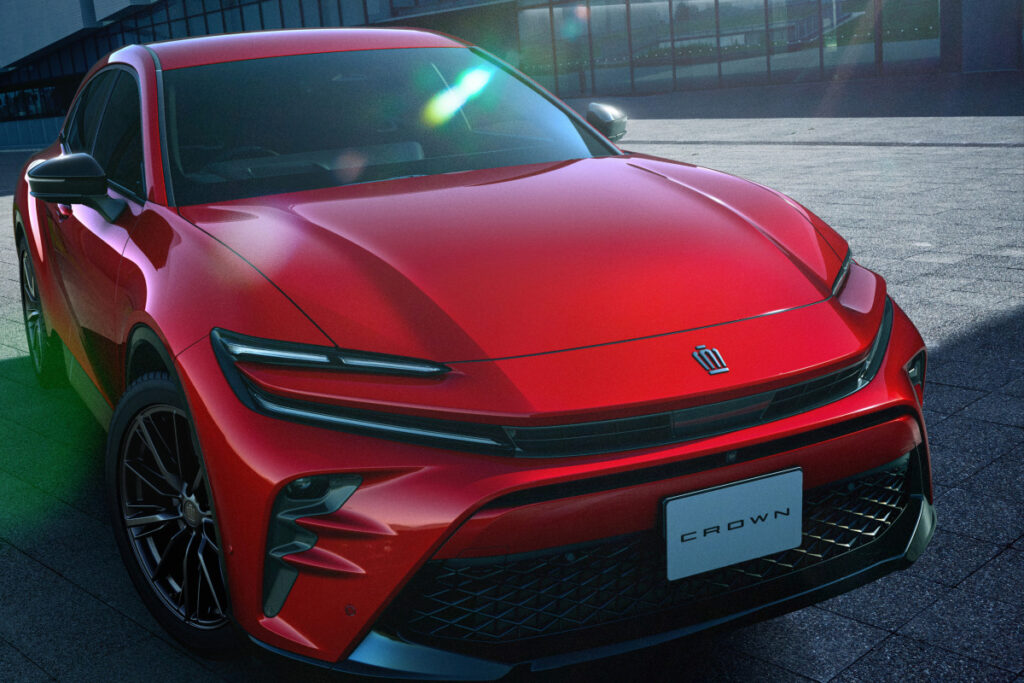 "완벽한 디자인에 성능까지…" 토요타의 신형 PHEV, 무려 1,200km를 달린다? 3 토요타 (3)
