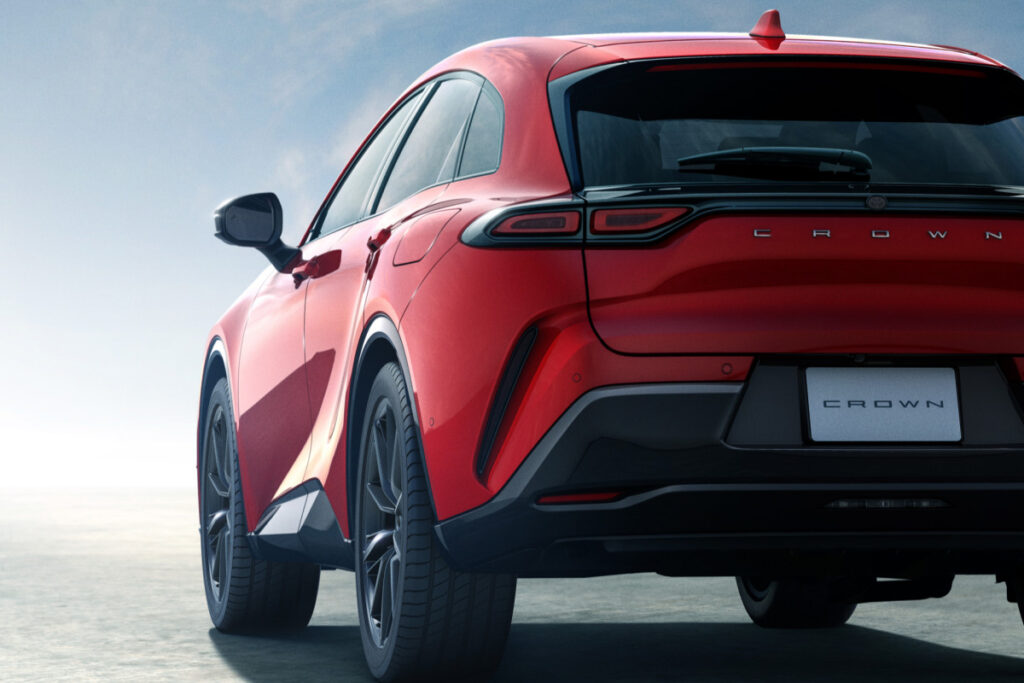 "완벽한 디자인에 성능까지…" 토요타의 신형 PHEV, 무려 1,200km를 달린다? 5 토요타 (5)