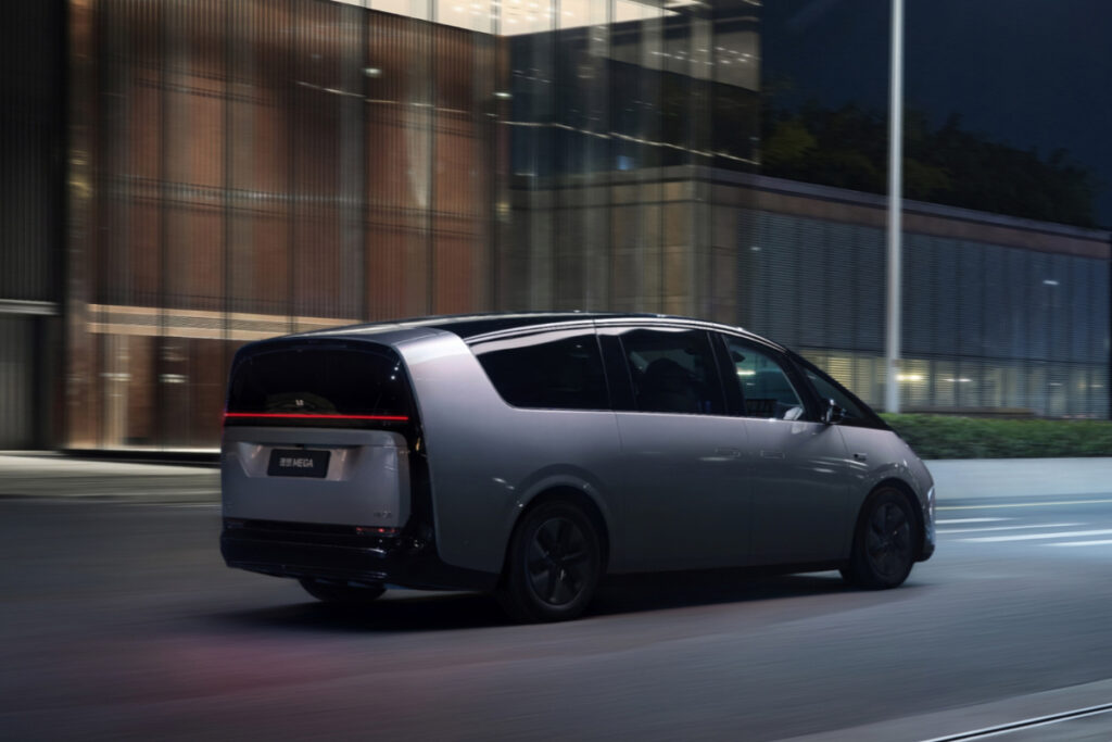 "이러면 알파드 사지…" 뛰어난 성능으로 기대를 모았던 미니밴, 그런데 가격이…? 5 미니밴 (5)