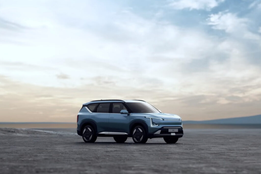 "이번에는 과연…" 신흥 시장 공략에 나선 기아의 전기 SUV, 재도약 가능할까? 3 전기 SUV (3)