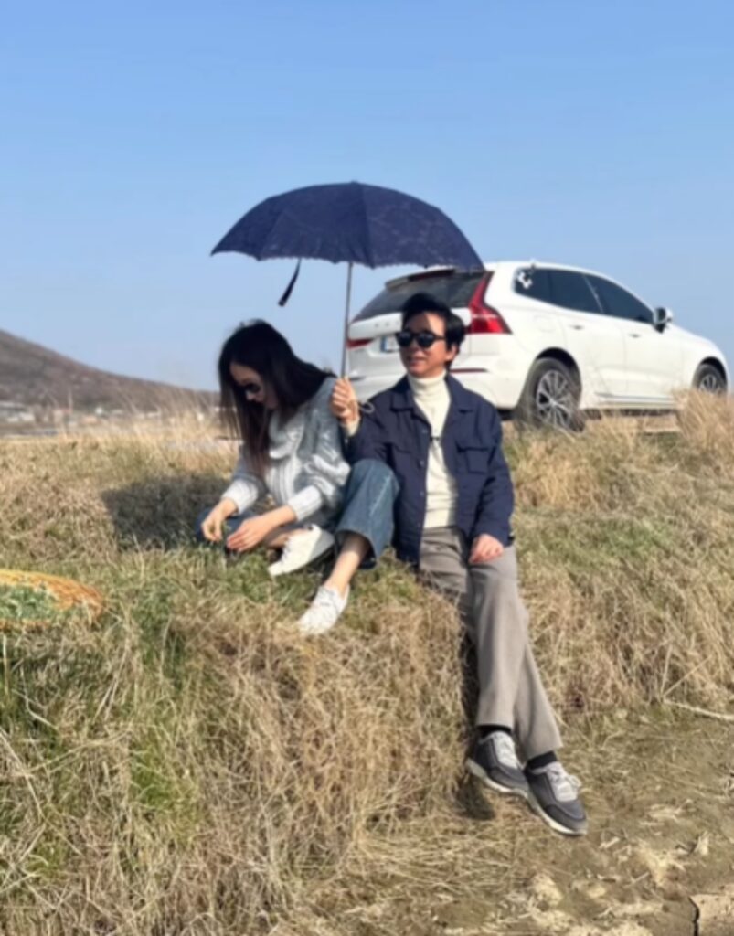 "두 사람 어쩔 거야" .. 김국진 ♥ 강수지, 그들의 일상에서 포착된 달달한 분위기 4 김국진