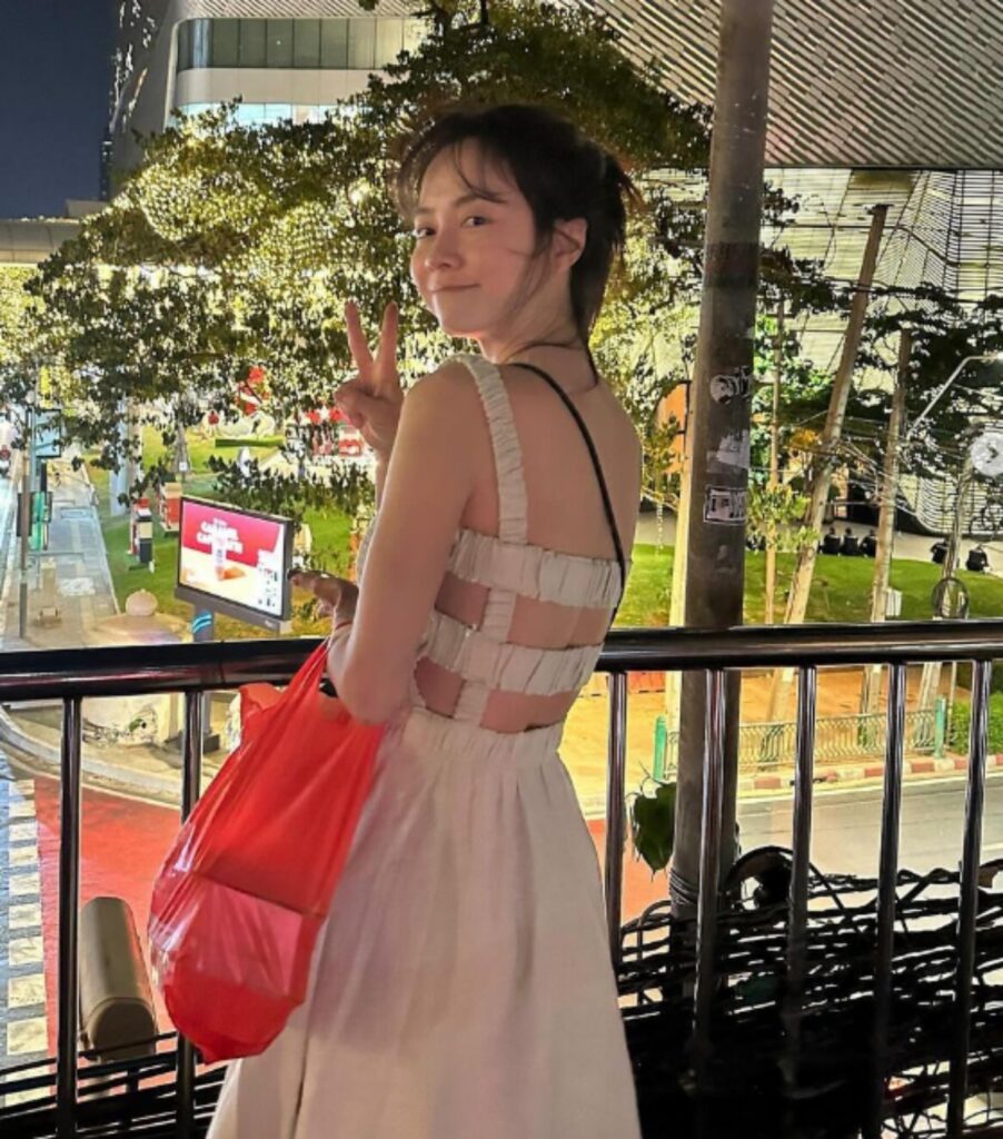 "다시 예전 모습이 보이네" .. 40대 여배우 송지효, 입이 떡 벌어지는 근황 속 사진 2 송지효