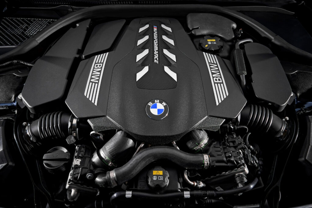 "무려 4대…" 뛰어난 성능 자랑하는 BMW 엔진, 이게 왜 여기에? 4 BMW 엔진 (4)