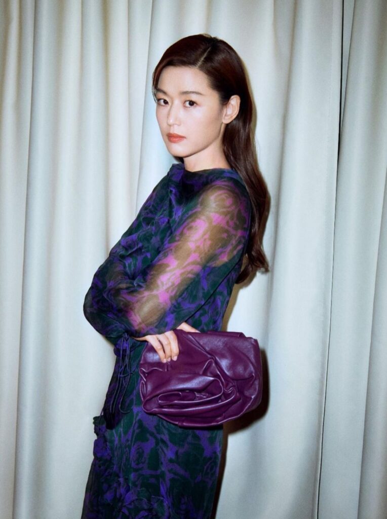 "송혜교? 전지현? NO" .. 입이 '떡' 벌어지는 女배우들 출연료.. 과연 1위는 누구? 4 출연료