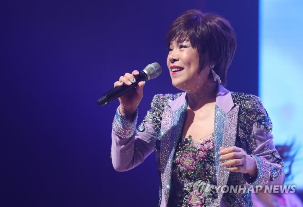 '못 받은 돈만 100억' .. 수많은 히트곡에도 소속사의 횡포에 속만 끓일 수밖에 없었던 가수들 5 소속사