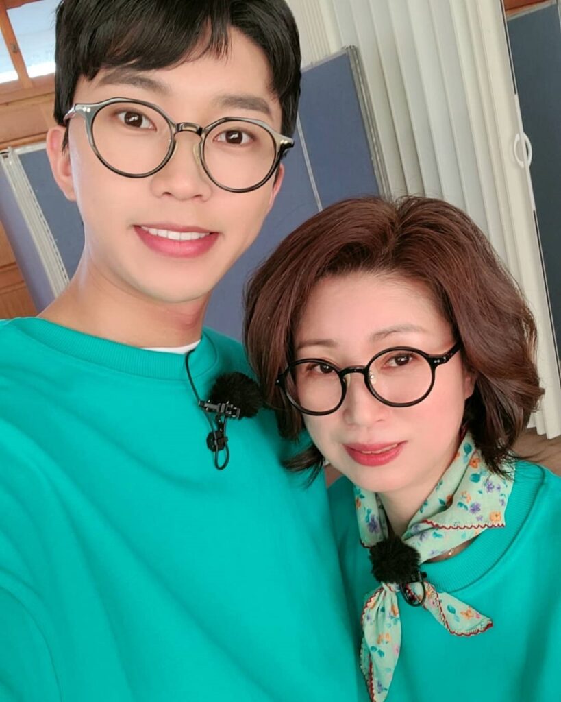 "이게 진정한 모성애구나" .. 임영웅 母가 생활고에도 재혼하지 않고 홀로 임영웅을 키웠던 이유 (+근황) 2 생활고