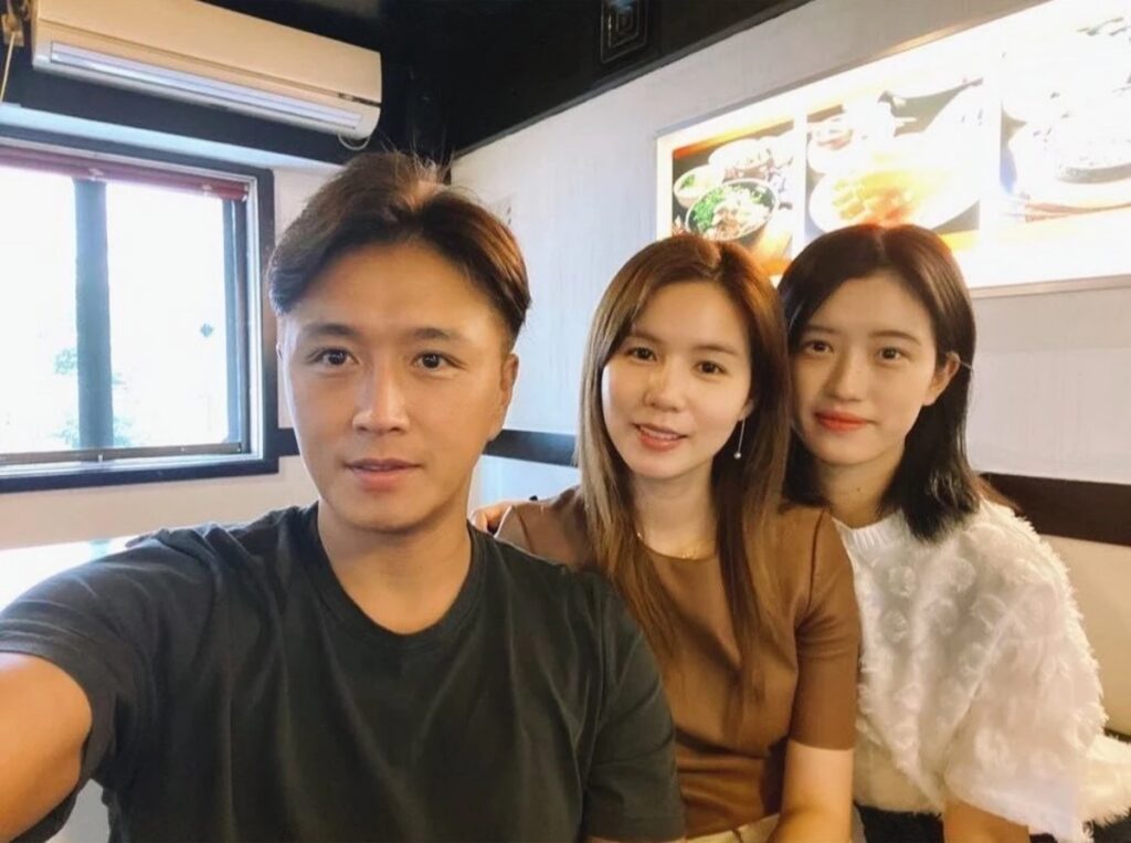 "신혼여행을 보육원으로.." 20살의 성인을 입양해 친딸처럼 키우는 스타 부부 2 입양