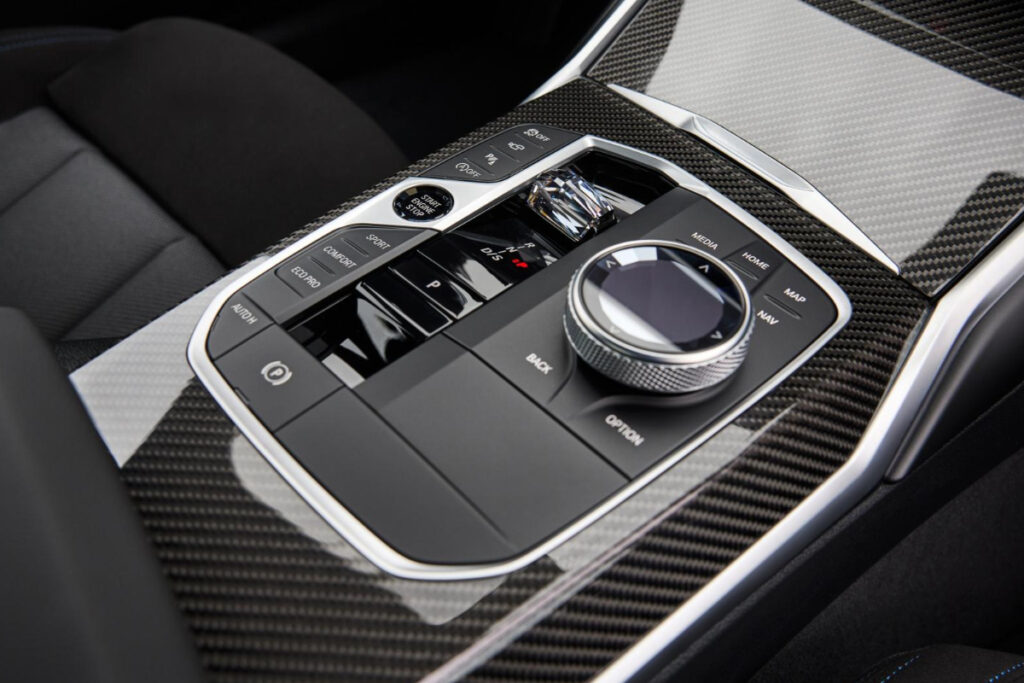 "C클래스보다 좋은데?" 더욱 업그레이드돼서 돌아온 BMW 3시리즈, 출시 일정은? 5 BMW 3시리즈 (5)