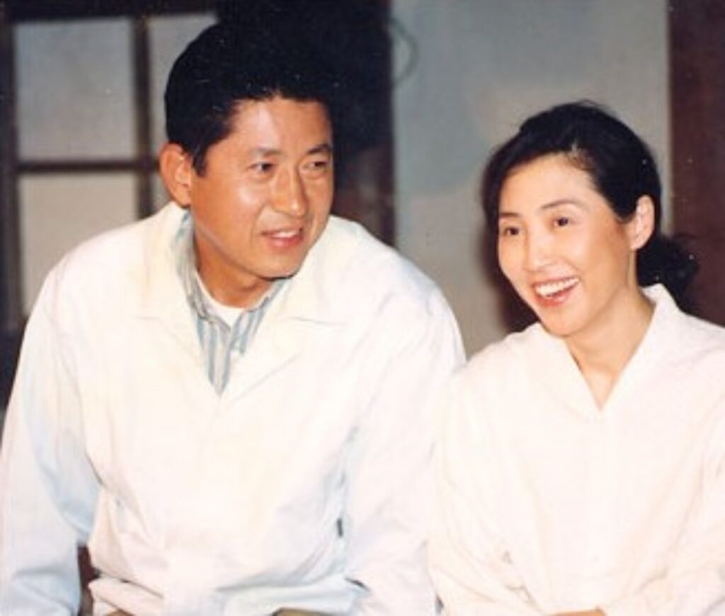 이혼한 아내 빚 7년 동안 갚아 주고...배우 김용건, 24년 만에 前 부인과 다시 재회했던 사연 3 김용건
