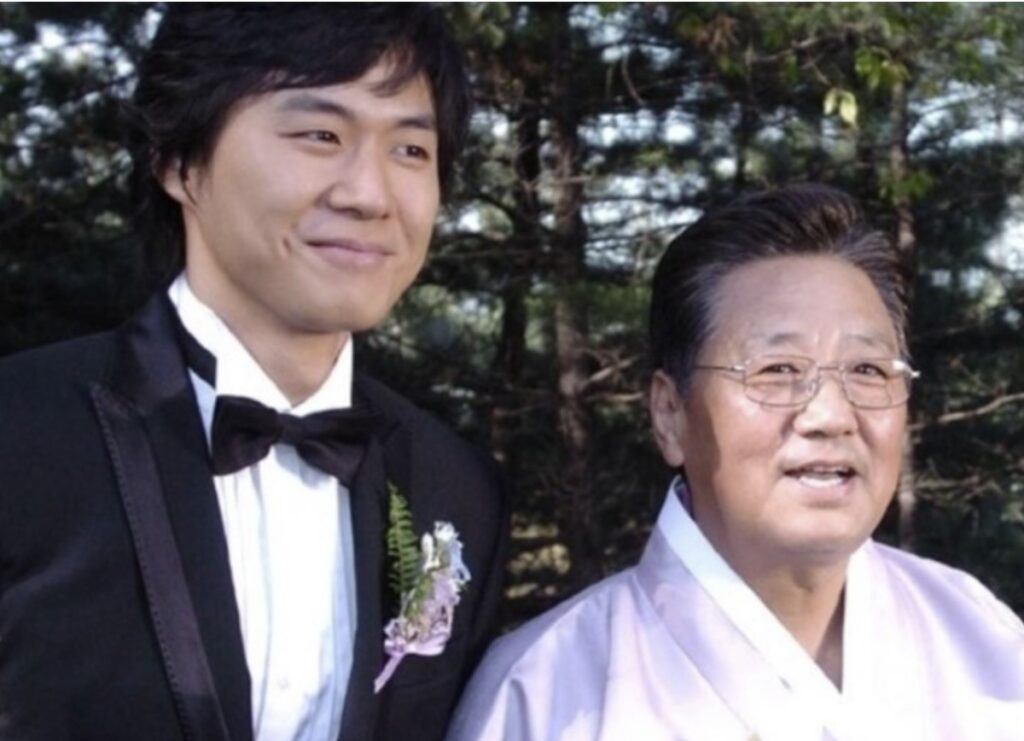 '인생 참 멋있게 사네' ... 며느리에게 60억 집 선물한 대한민국 남배우 3 며느리