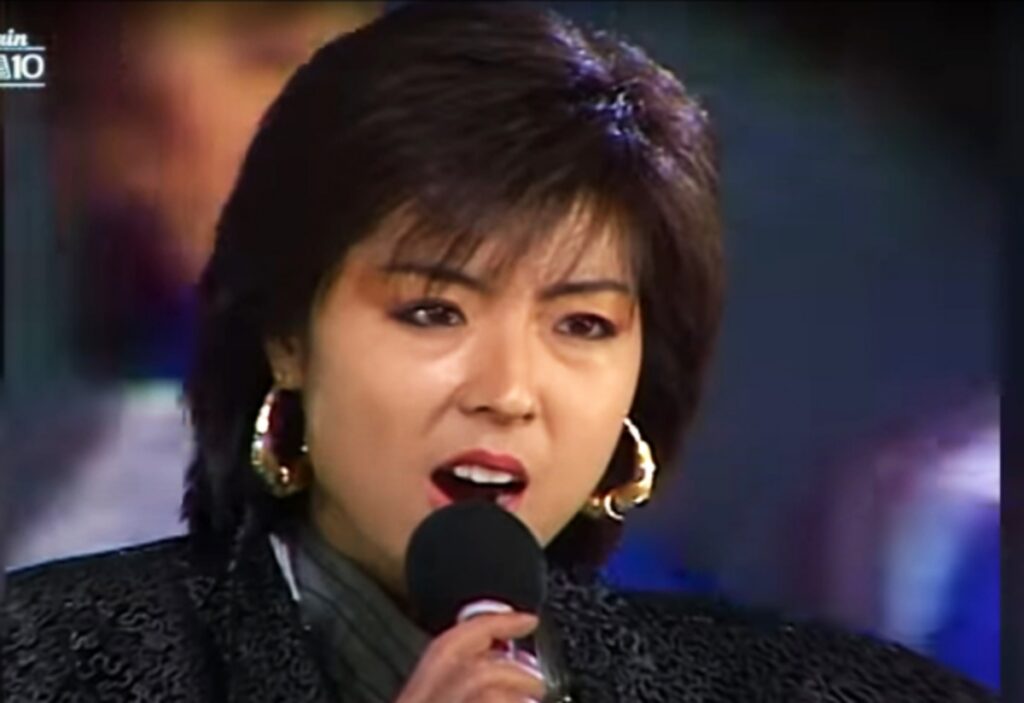 "술 먹고 무대 올라간 적도" ... 미모와 실력 모든 걸 갖췄지만 6년 만에 은퇴한 여가수의 안타까운 사연 3 미모