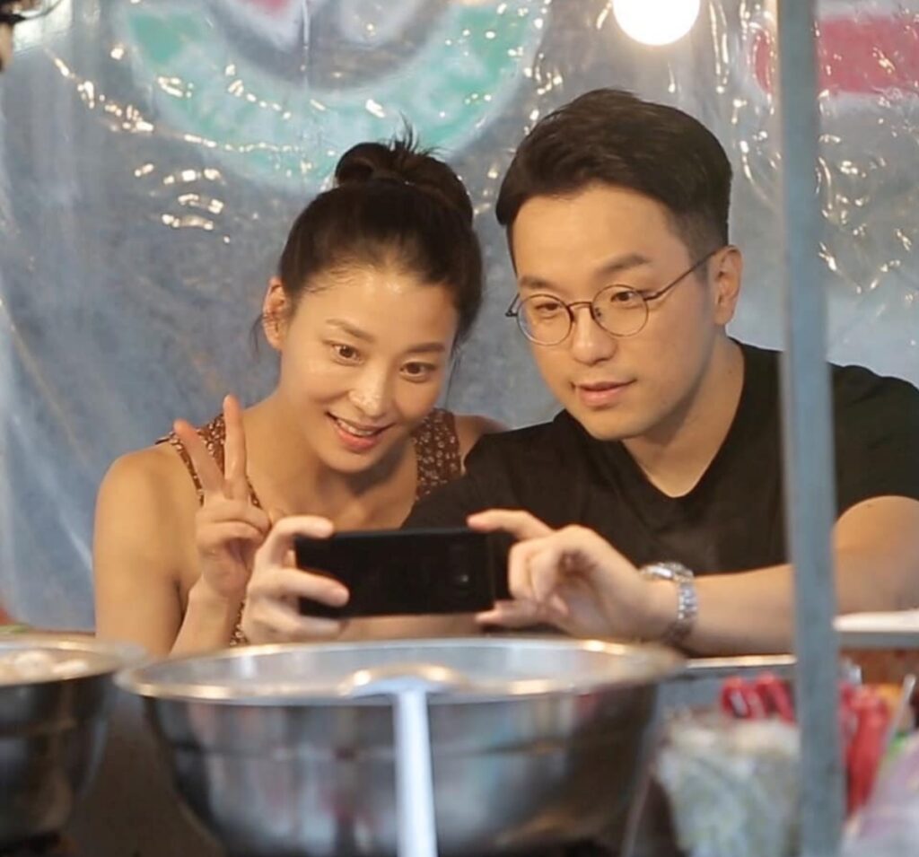 "친자식이라도 이렇게는 못해" ... 밤낮없이 시아버지 병간호하며 마지막을 함께한 여배우 한고은 3 한고은