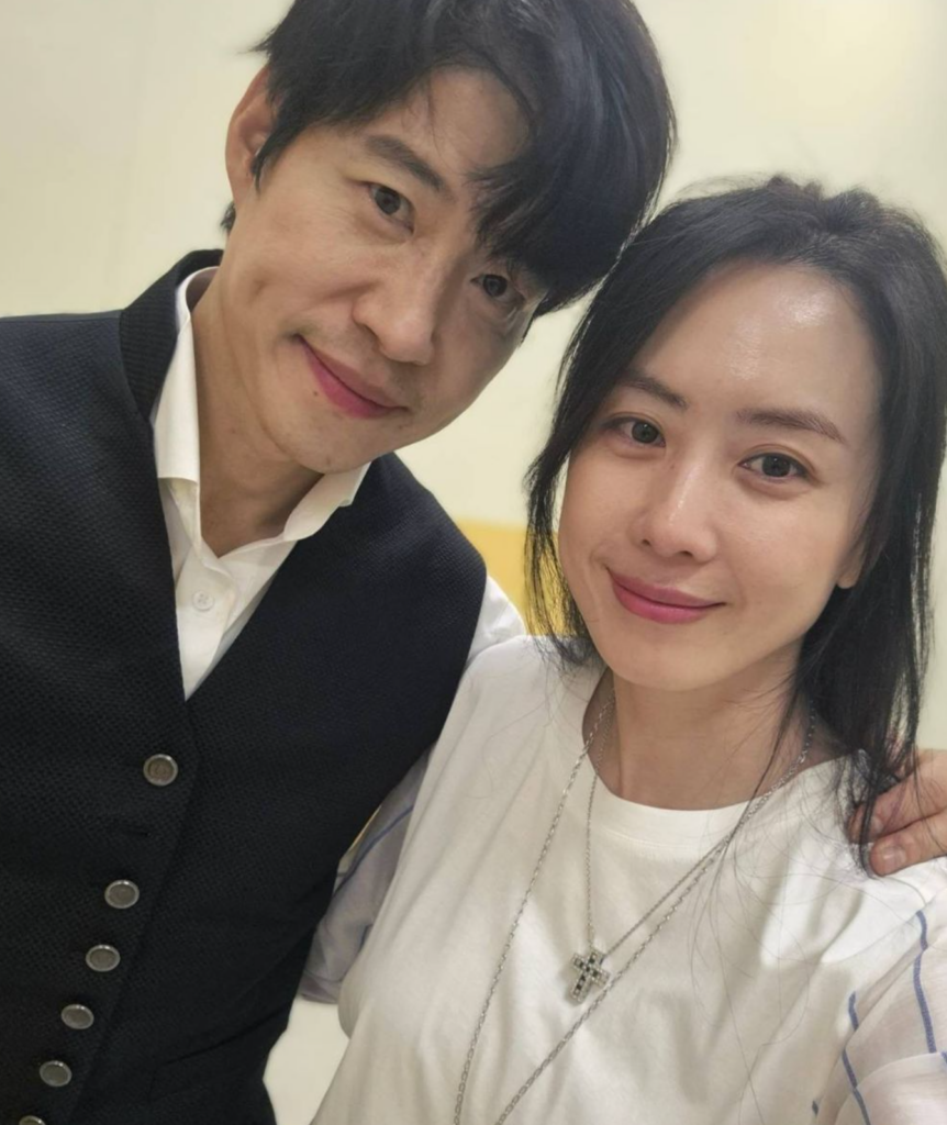 "얼마나 상처받았으면..." 9살 때 헤어진 아버지를 결혼식에 초대하지 않은 여배우 3 9살