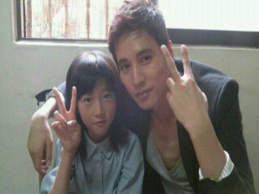 "모두가 부러워 할 일상" ... '14년째' 방송 출연 안 하는 대표 꽃미남 배우의 놀라운 근황 2 대표