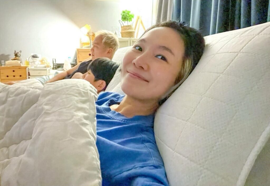 "천사가 따로 없네" ... 하늘나라로 떠난 남동생 대신 조카 4명 키우는 2000년대 인기 가수 3 조카