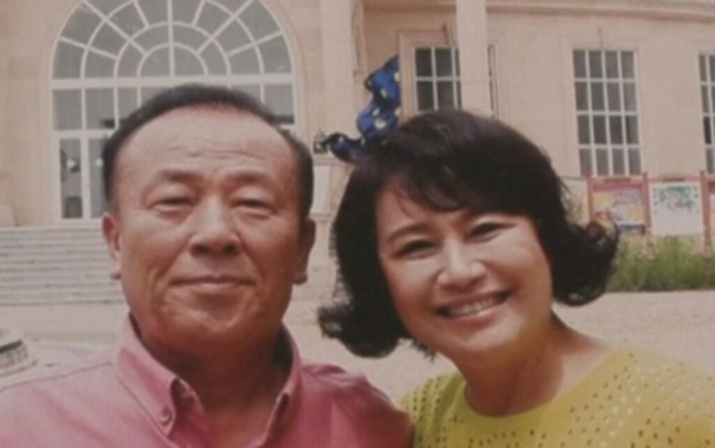 "농약 마시고 죽을 뻔..." 1000평 저택에서 딸과 단둘이 사는 배우의 사연 3 배우