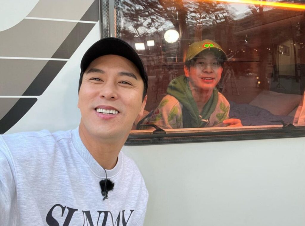 "잘 되는 데는 이유가 있다니까" ... 가수 장민호, 경호원의 아버지 장례식장에 직접 찾아간 사연 4 장민호
