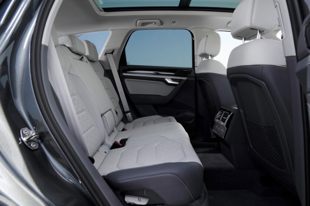 "벌써부터 대박 예감" 1억 원이 넘는대도 가성비라 불리는 폭스바겐 신형 SUV 정체는? 4 폭스바겐 (4)