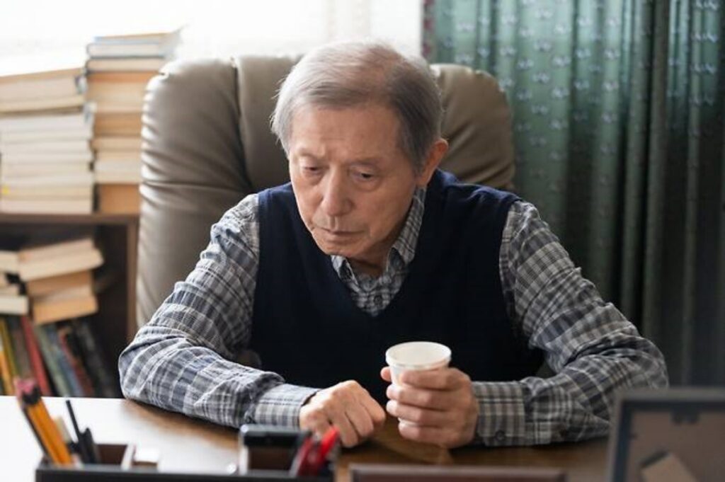 "둘이 진짜 부녀 관계였다고?" ... 드라마에서 아빠와 딸로 연기한 실제 부녀 배우 3 부녀