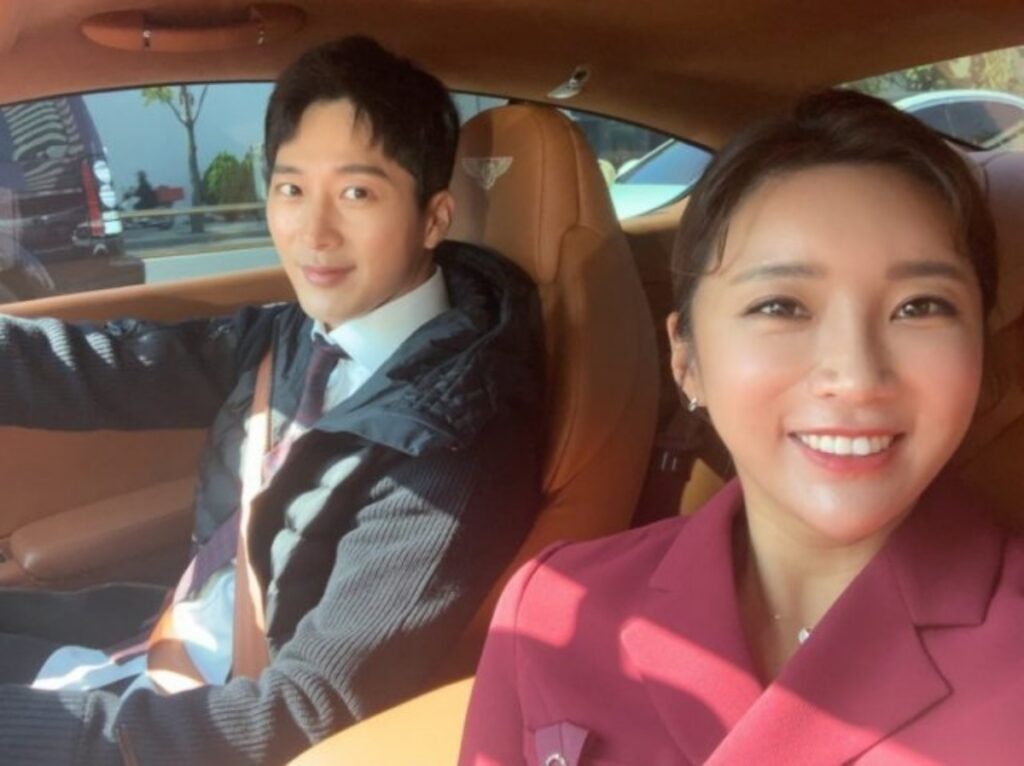 "미모도 뒤지지 않아" ... '김태희'보다 인기 많다는 김태희 동생 아내 2 김태희 동생