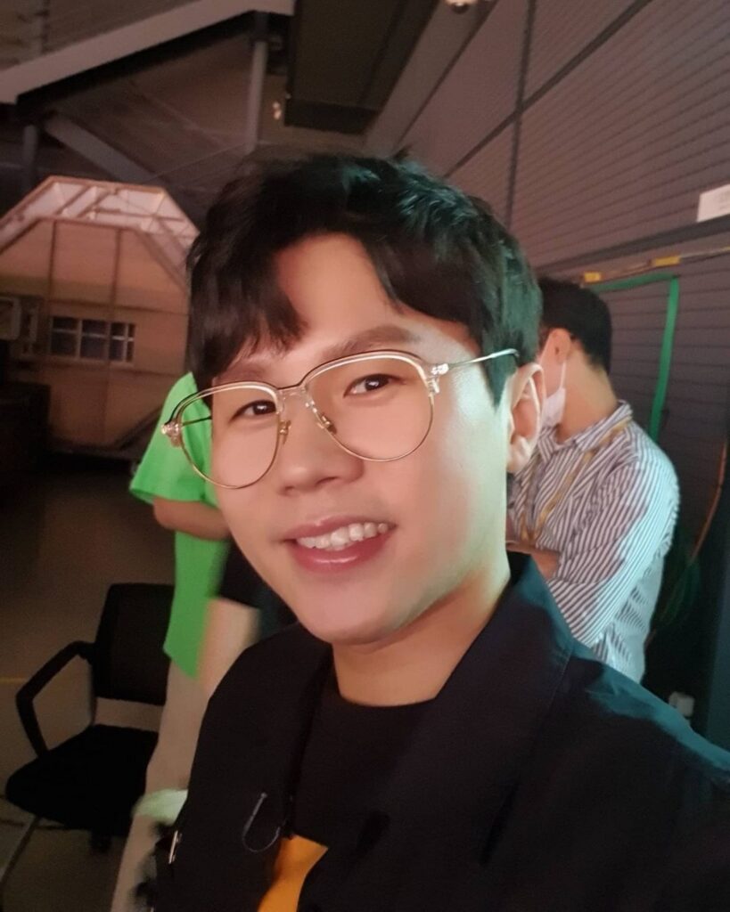 창피해서 모른 척했던 엄마를 위해 '100억 건물주' 된 개그맨 4 개그맨