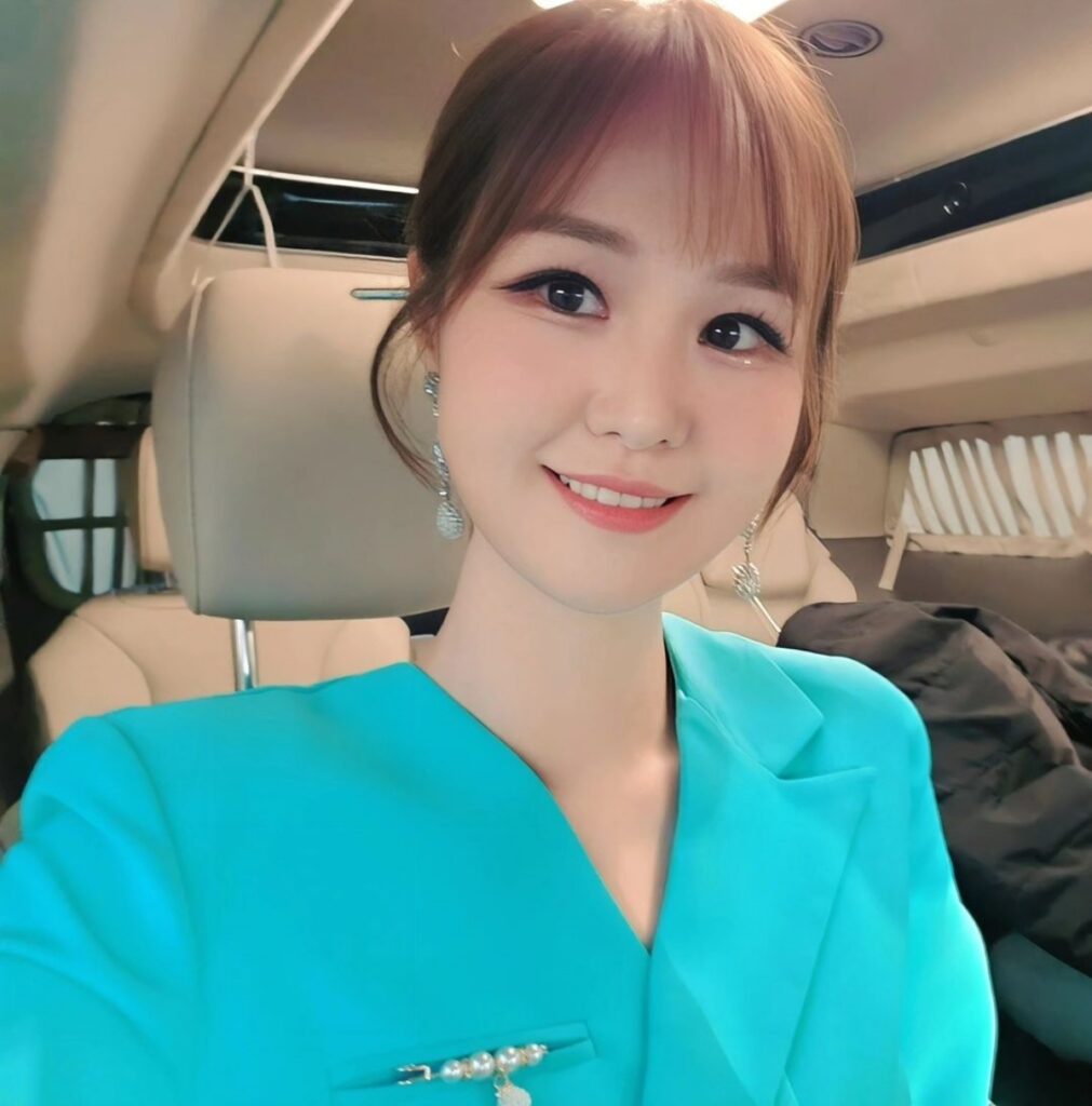 의대생 윤수현, 그녀는 어쩌다 '트로트 스타' 됐나 2 트로트 스타