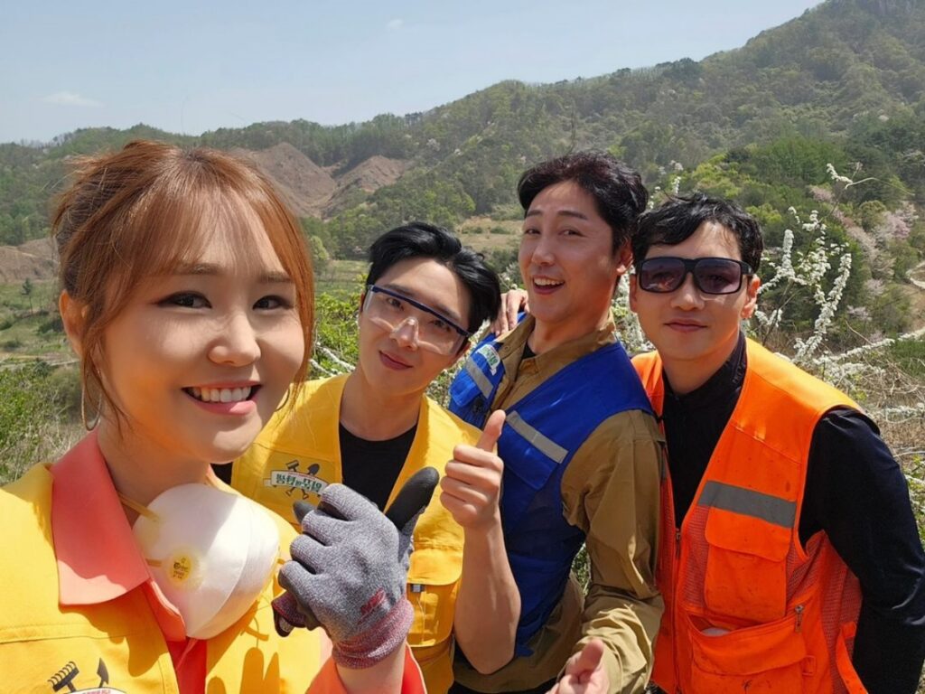 의대생 윤수현, 그녀는 어쩌다 '트로트 스타' 됐나 3 트로트 스타