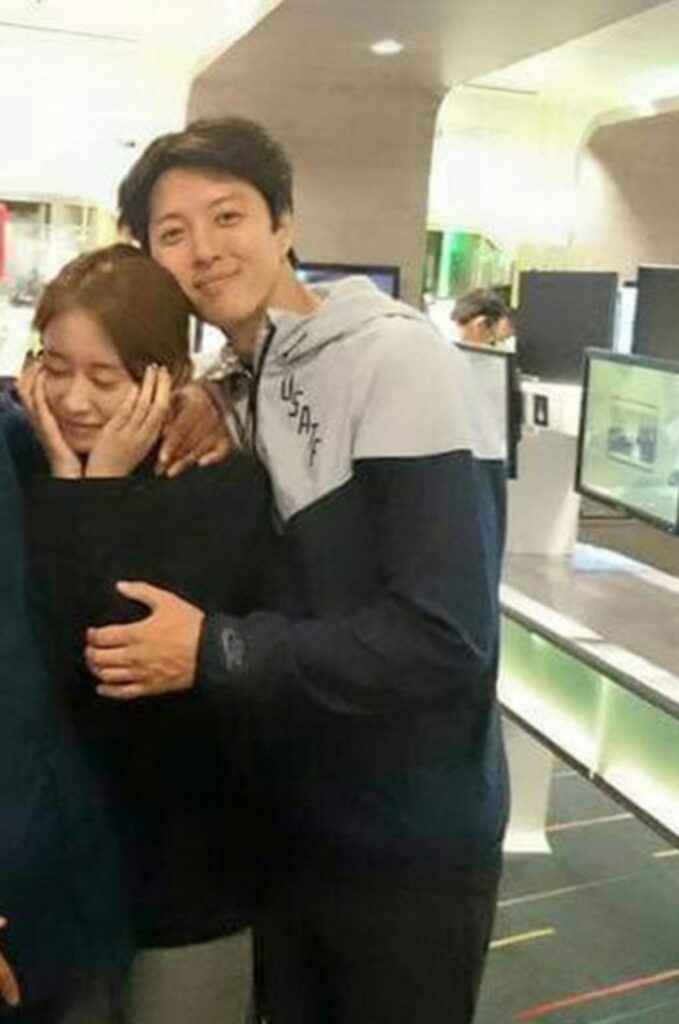 배우