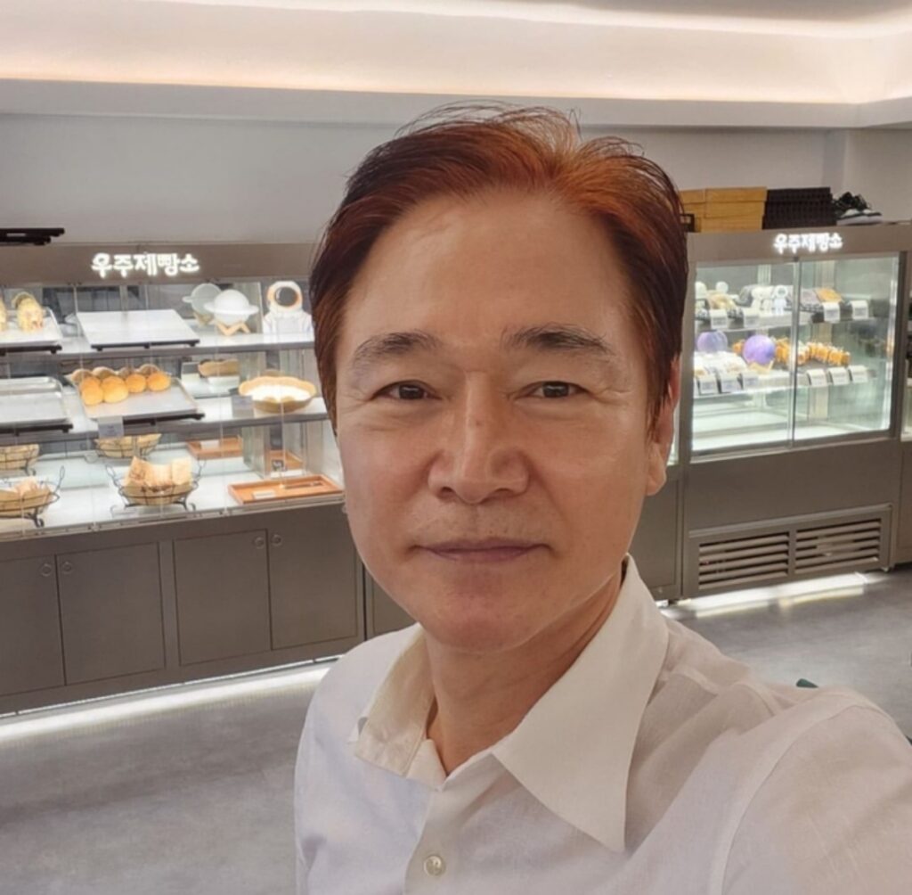 '김혜수 옆 그 사람' … 지금은 빵 만들어 팔고 있다 3 김혜수