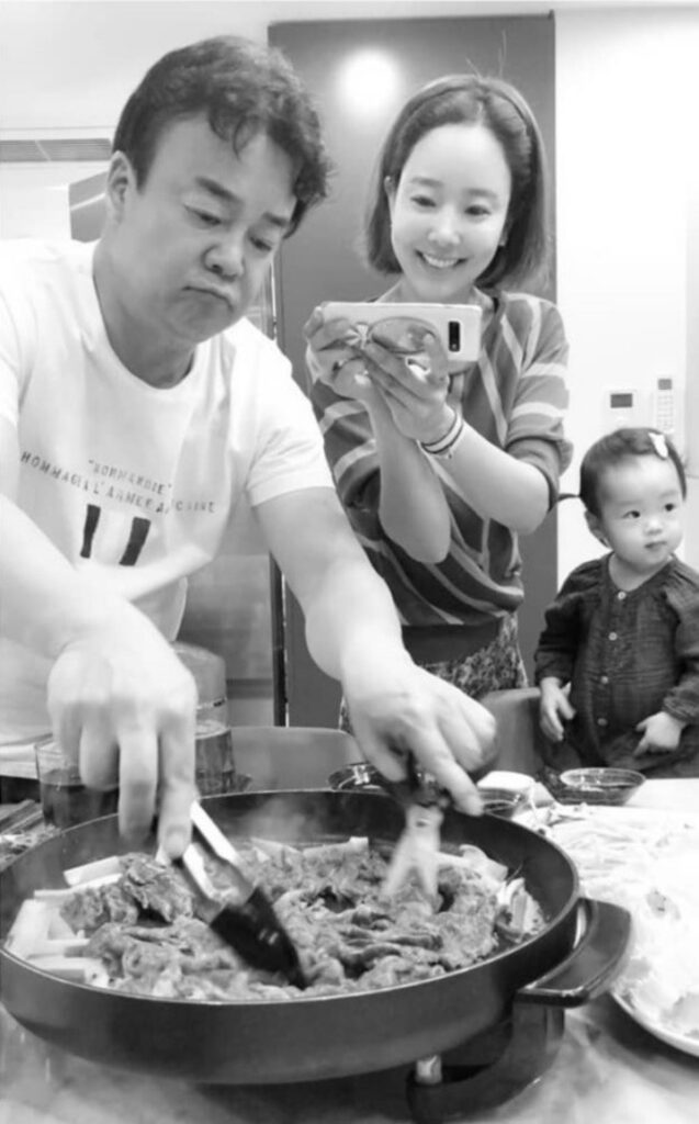 ’15살 연상 재력가와 결혼’ .. 엄마는 반대했다 3 재력가