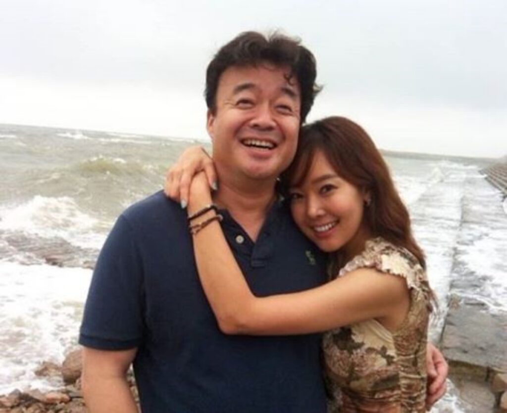 ’15살 연상 재력가와 결혼’ .. 엄마는 반대했다 2 재력가