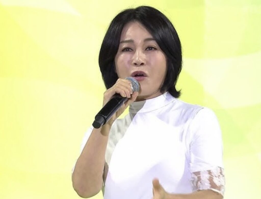 '이혼 20년' .. 전남편 두 명에게 돈 보내고 있다 5 이혼