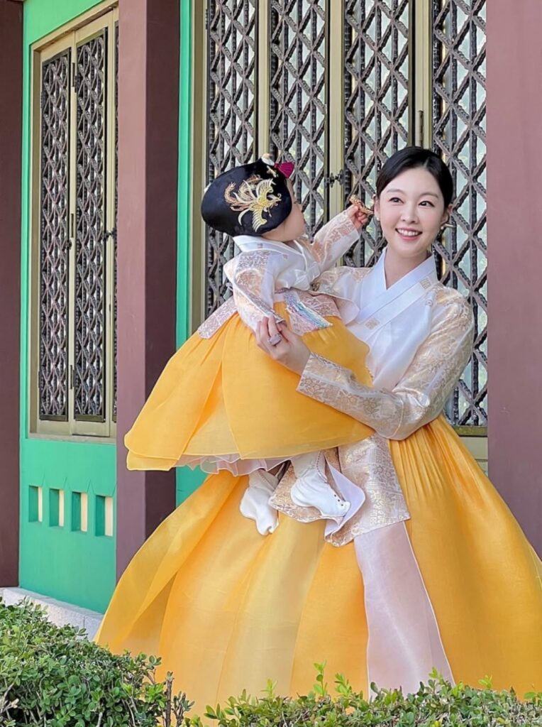윤지연