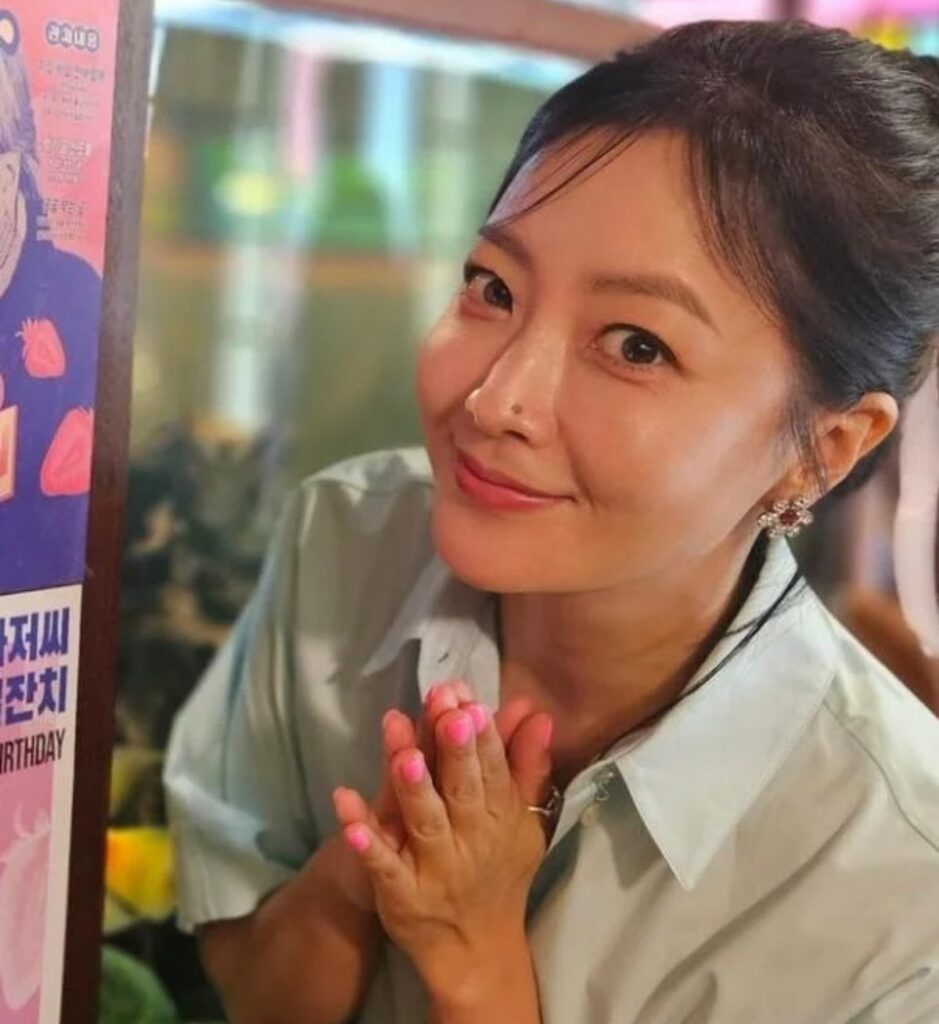 생방송 중 '김희선 실종 ', 진실은 과연..? 4 김희선
