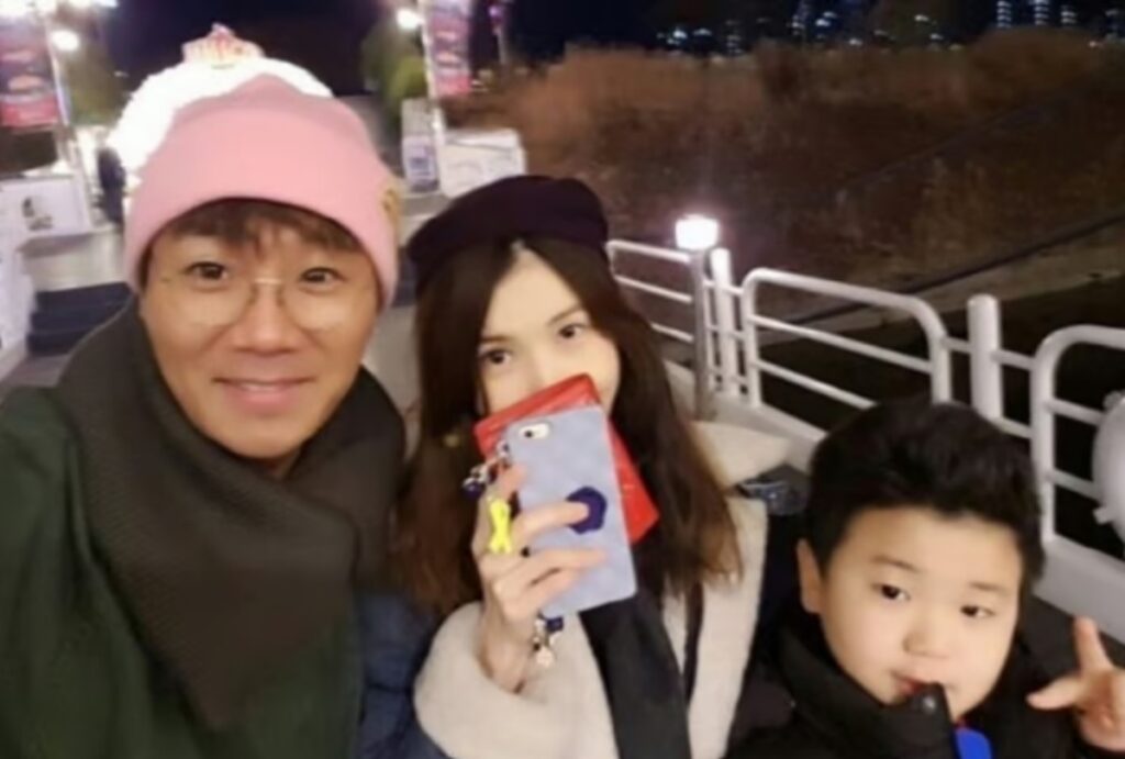 이혼 1년 만에… 윤민수, 前 와이프와의 '재회' 2 윤민수