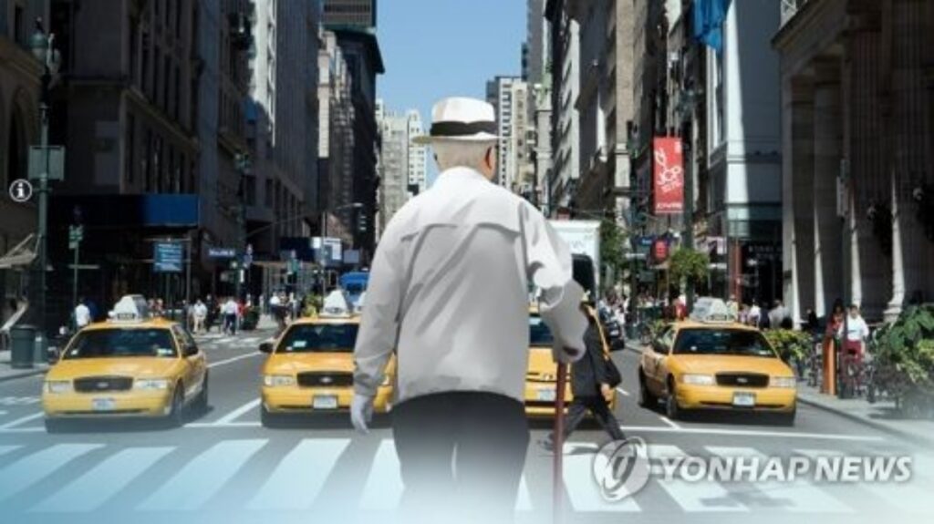 생계가 걸렸는데 "한순간에 빼앗긴다" … 정부의 냉정한 결단에 고령층 '눈물' 4 고령층