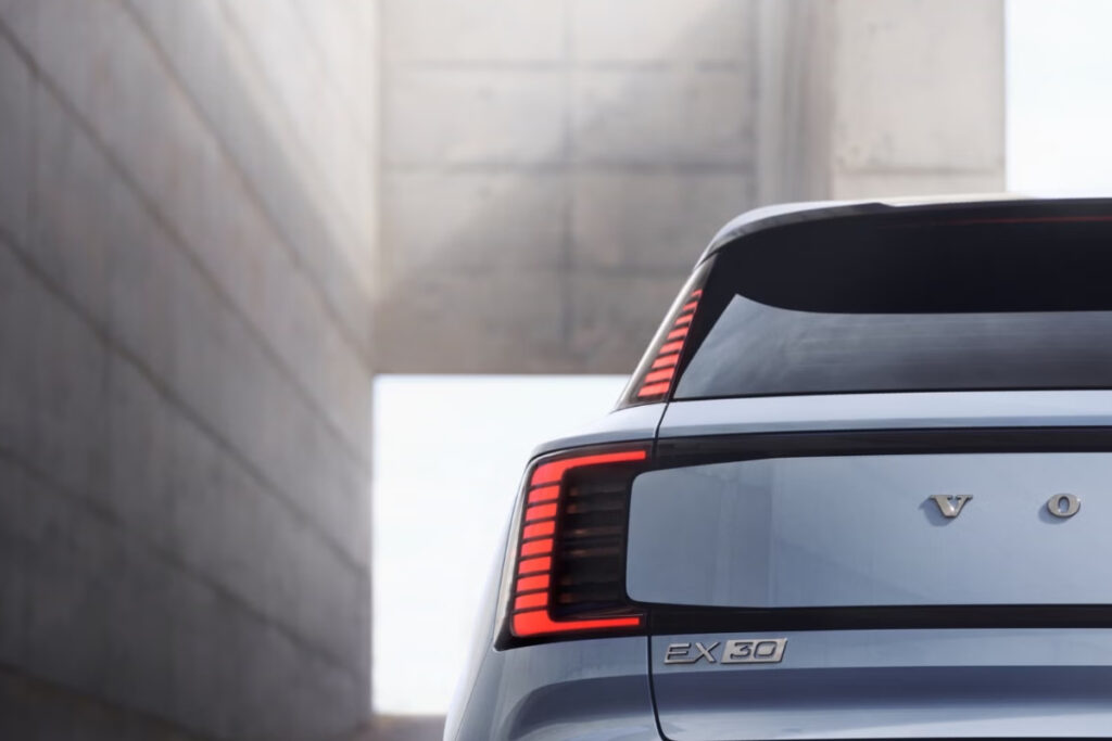 "한국에선 4000만 원대로 산다" .. 유럽 판매 1위 전기 車, '333만원 인하' 출격 4 4000만 원