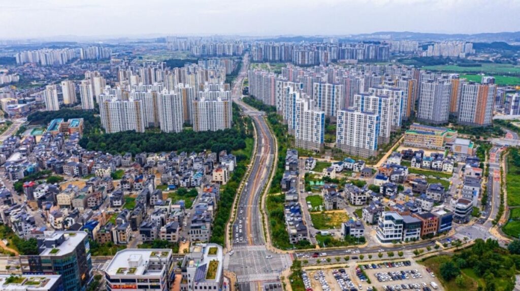"5억 폭락에도 매수자 실종"… 무너지는 '10억대 아파트' 자존심, 도대체 어디길래? 4 5억