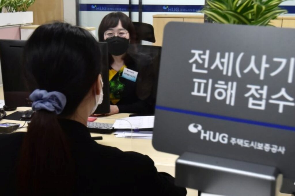 인생이 망가졌는데 "고작?", 재판 소식이 들려오자 피해자들 '울분' 5 재판