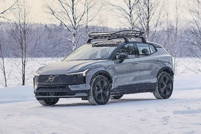 볼보 전기 SUV EX30 크로스 컨트리 공개