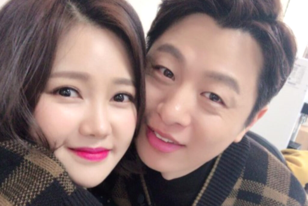 "이런 사람 또 있을까" ... 유상무, 암 투병 중에 보살펴 준 '그녀' 1 유상무