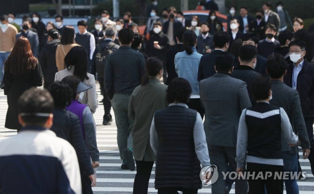 30년 일했는데 "신입보다 월급이 적다고요?"… 믿기 힘든 현실에 직장인들 '분노' 4 직장인