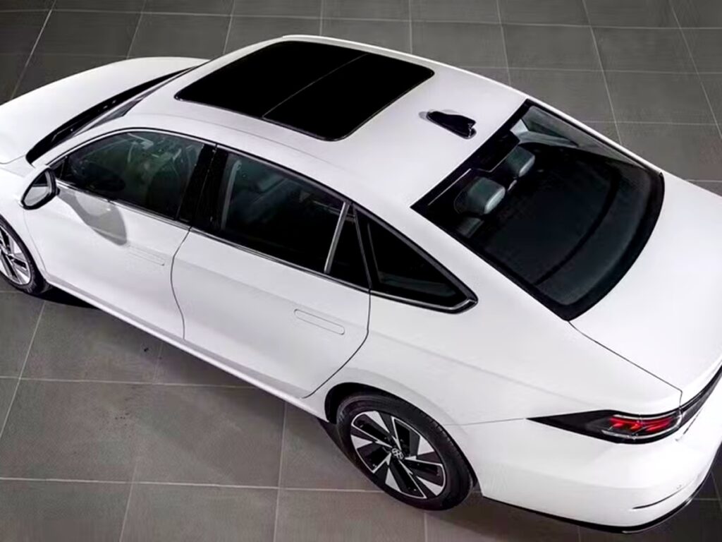 아반떼 닮은 세단? 확 바뀌더니 "소비자 취향 정조준" ... 관심도 '급상승' 5 아반떼