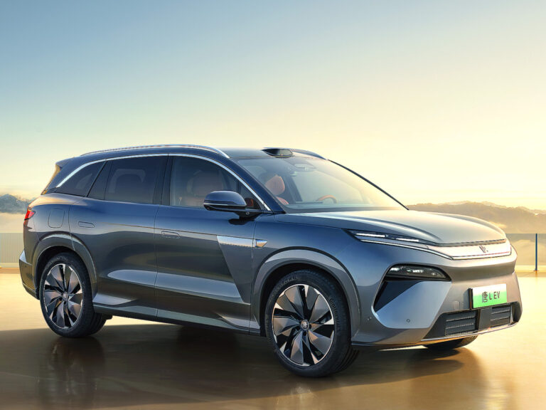 BYD 플래그십 SUV 탕 L 공개