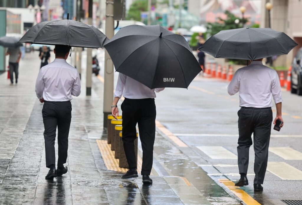 6억 모았는데도 "밥 한 끼 먹을 돈조차 없어요"… 부유한 '빈곤층', 노후 걱정에 '발 동동' 2 노후