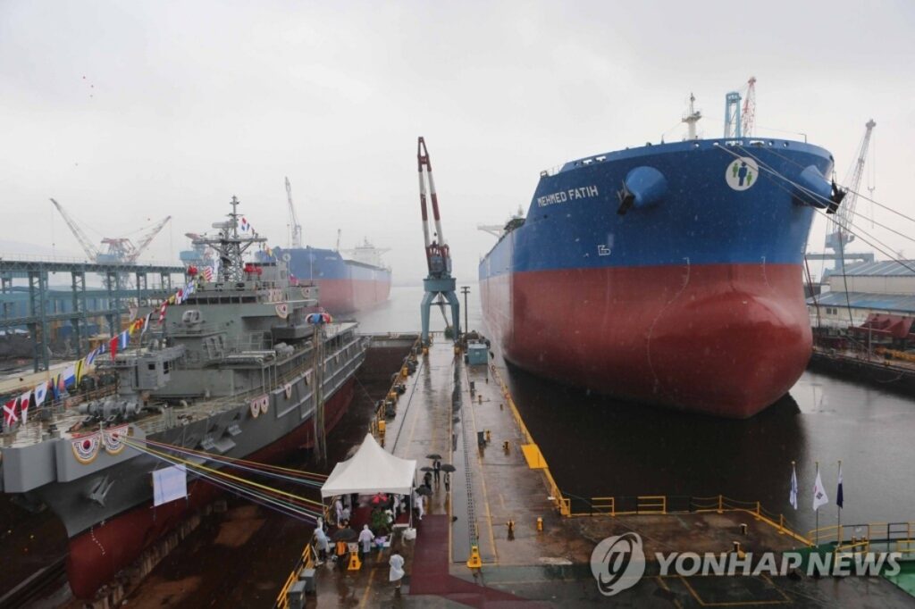 "악재가 오히려 기회 됐다"… 글로벌 위기 속 '세계 1위' 대역전극, 한국만 '활짝' 3 한국