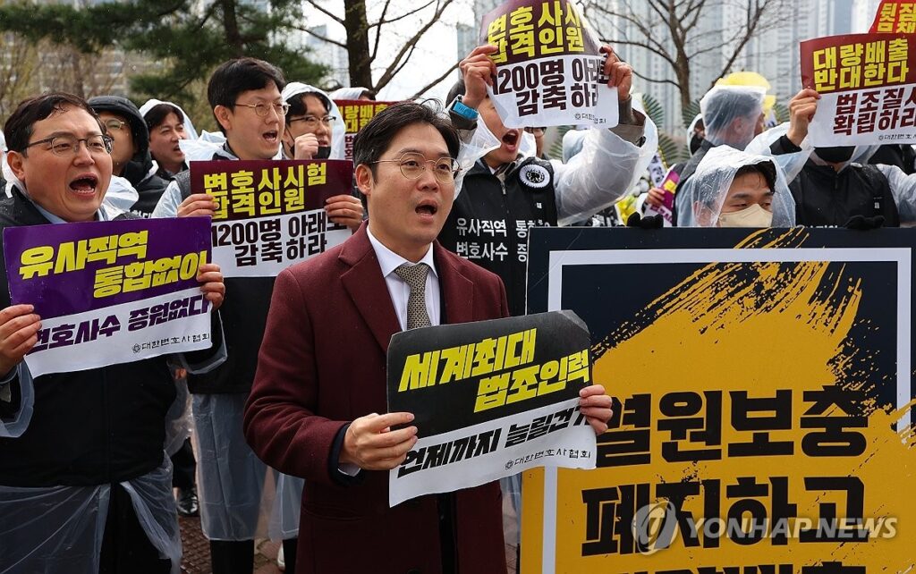 "여보, 우리 아들 어떡하지" … 최고라고 꼽히던 직업의 몰락에 '생존마저 '위협' 3 직업